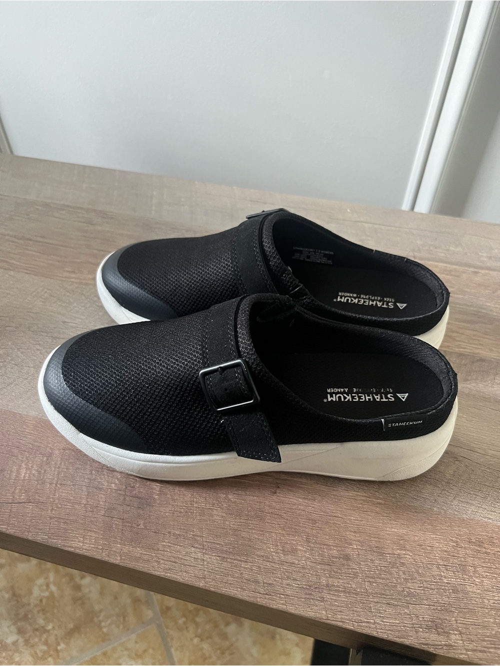 Sneaker Clog